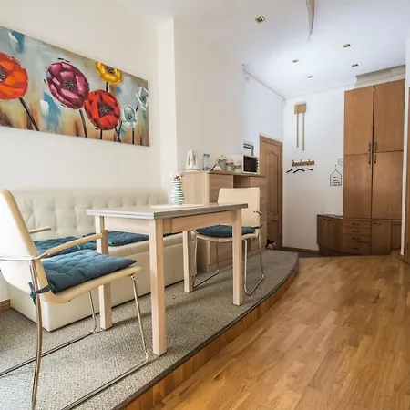 Ginger Apartman *